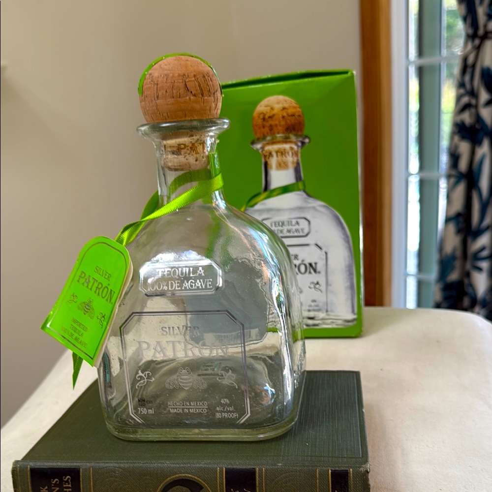 Patrón Silver Tequila Bottle with Box, empty Patron bottle & box only. 750ml